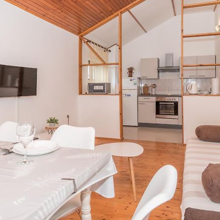 Apartmani Danijel Нин Екстериор снимка