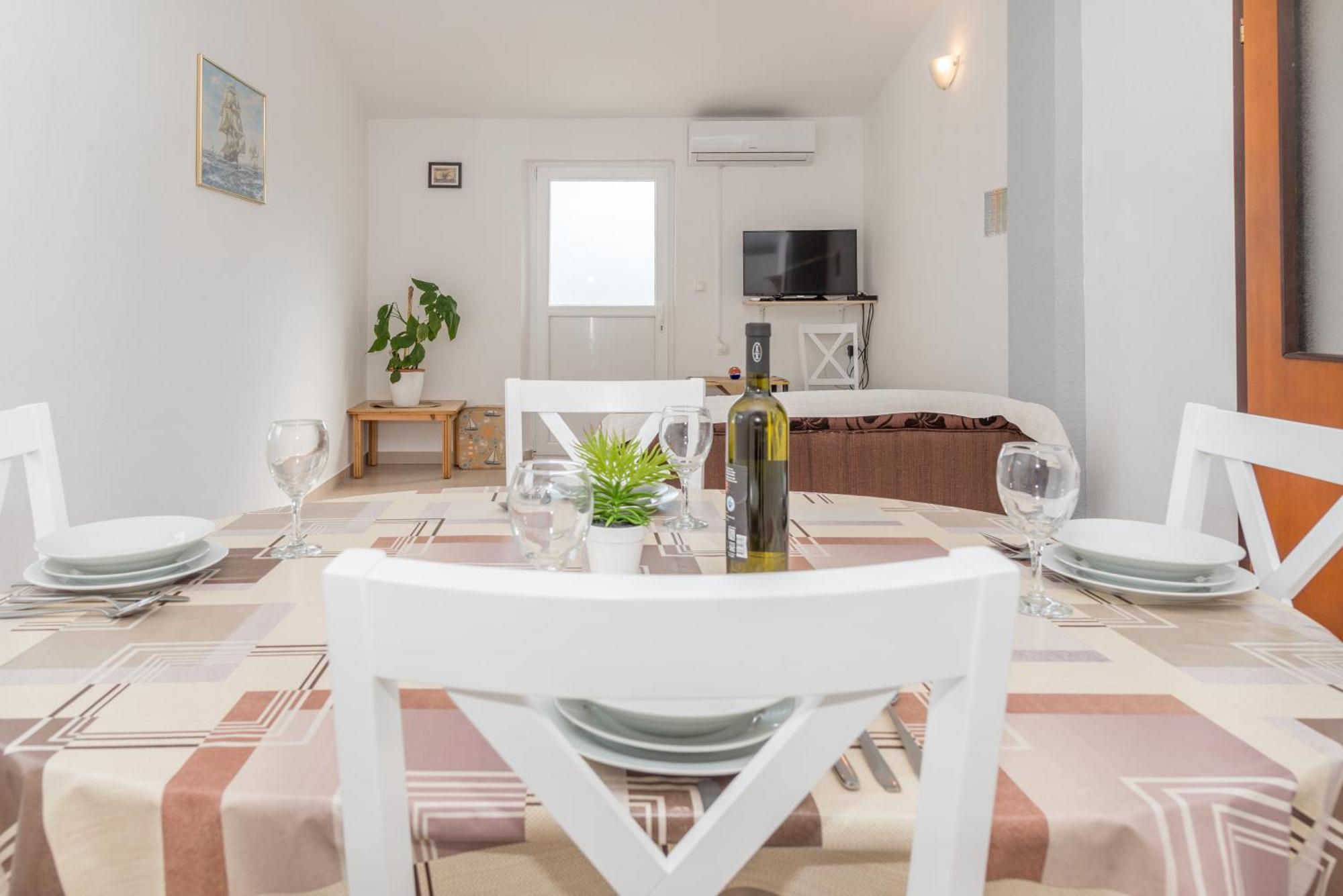 Apartmani Danijel Нин Екстериор снимка