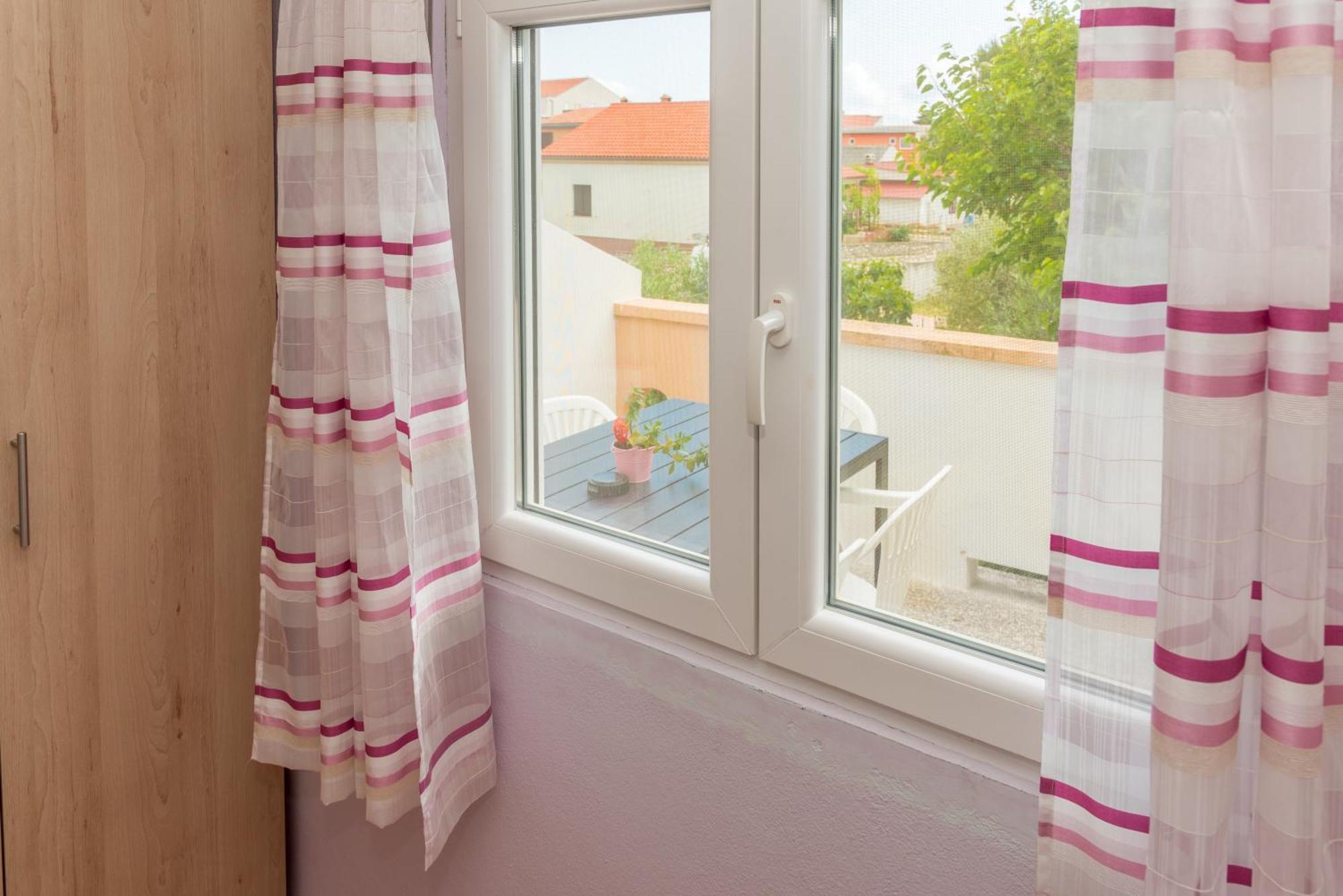 Apartmani Danijel Нин Екстериор снимка