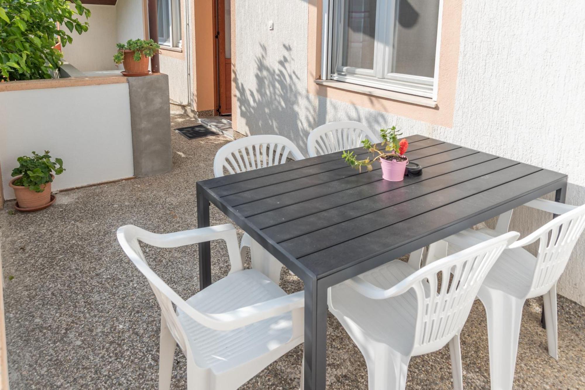 Apartmani Danijel Нин Екстериор снимка