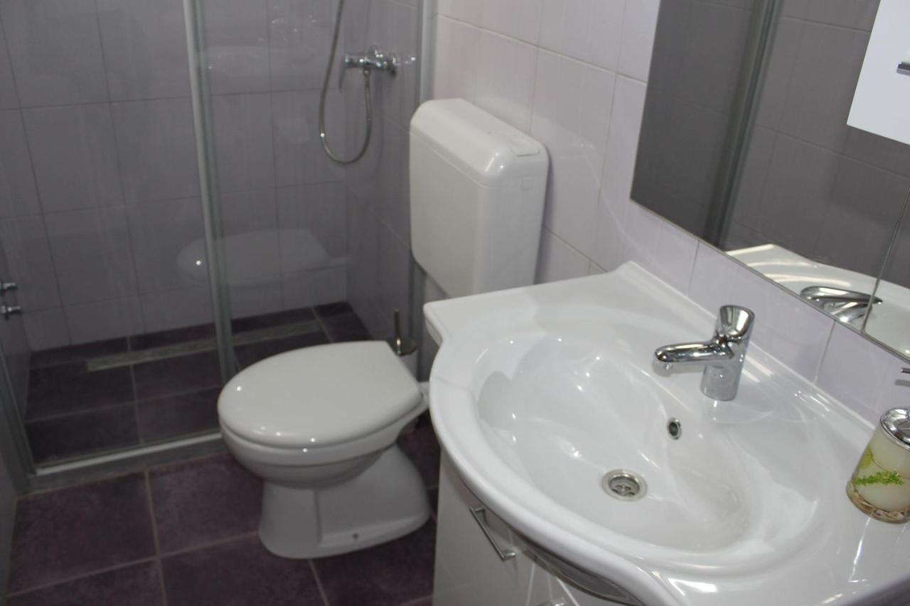 Apartmani Danijel Нин Екстериор снимка